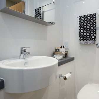 Bronze En Suite - Image 3